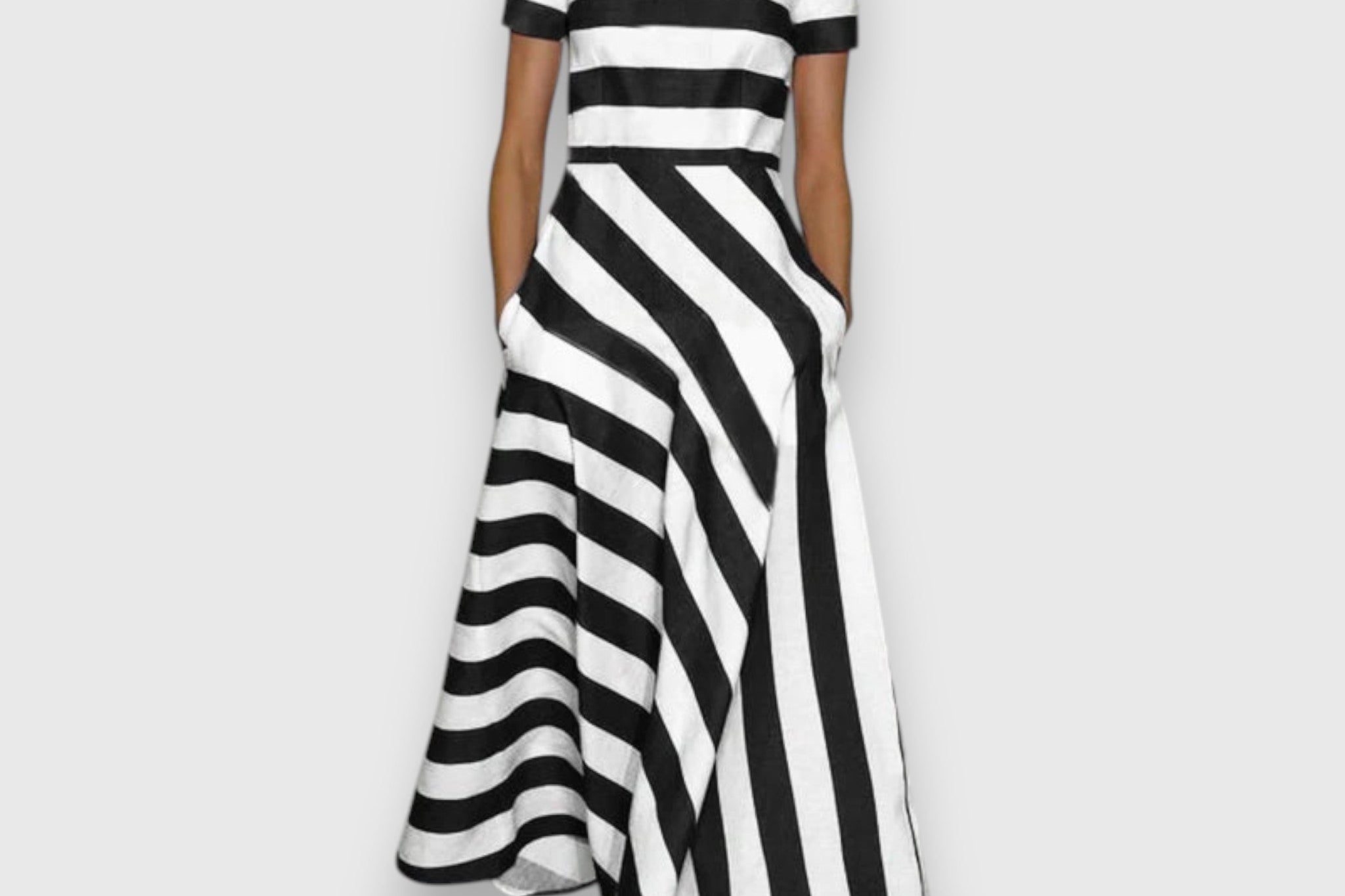 Iselore – Sophisticated Dress