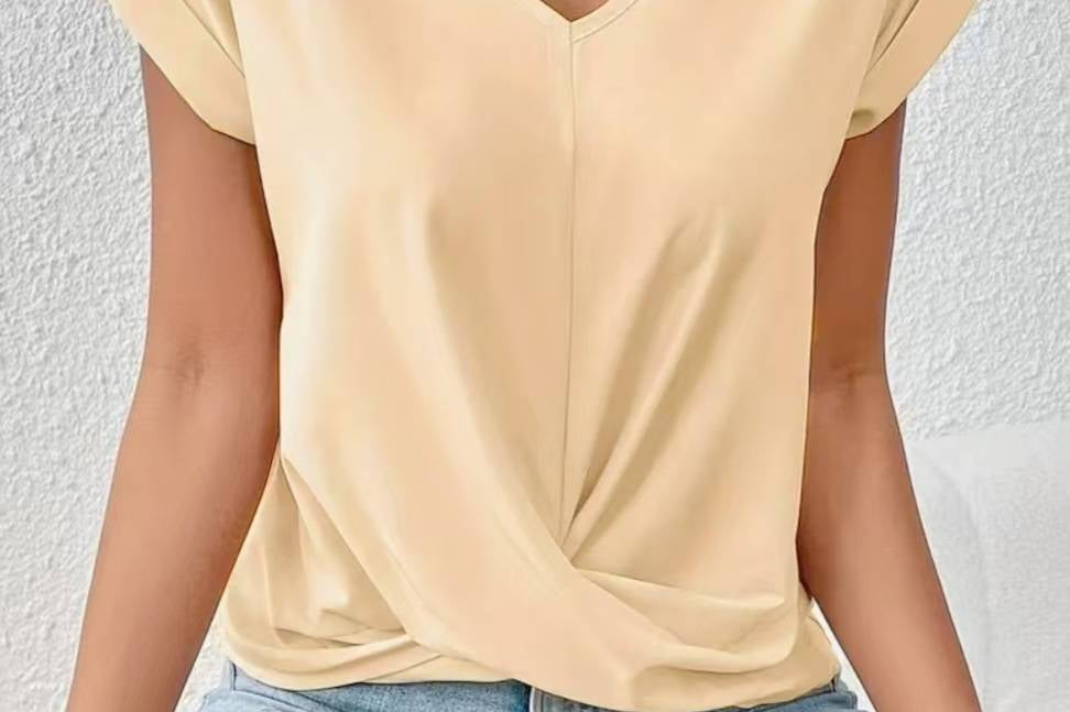 Carlinda | Elegant V-neck Top
