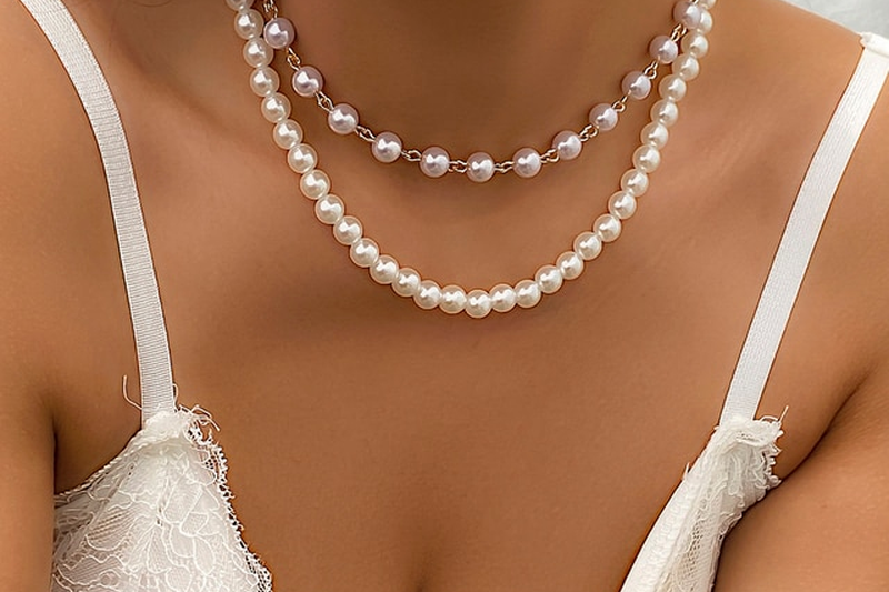 Vintage Pearl Necklace in Multi-Layer Design